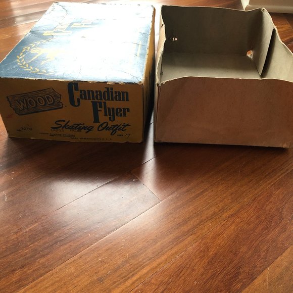 Vintage Cardboard Box Canadian Flyer Ice Skates - Picture 5 of 8
